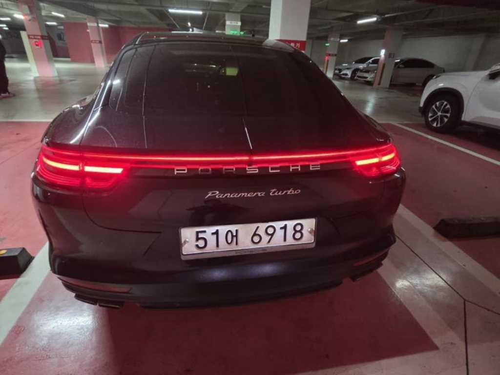 Porsche Panamera - Vista 5