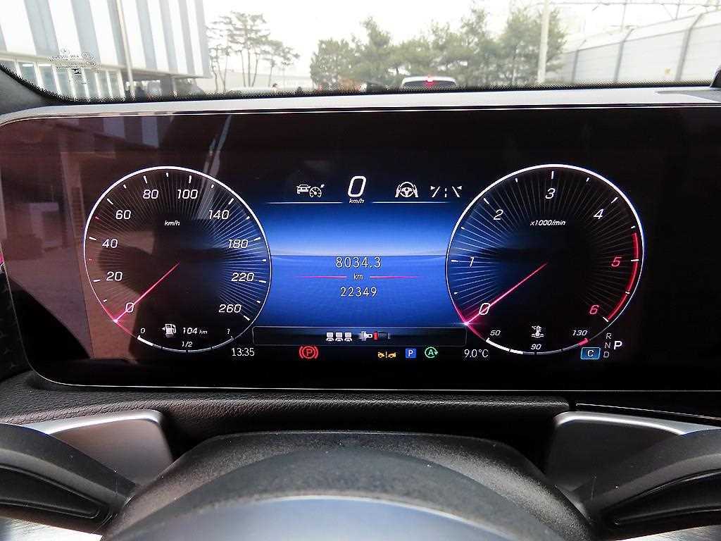 Mercedes Benz GLB Class - Vista 9