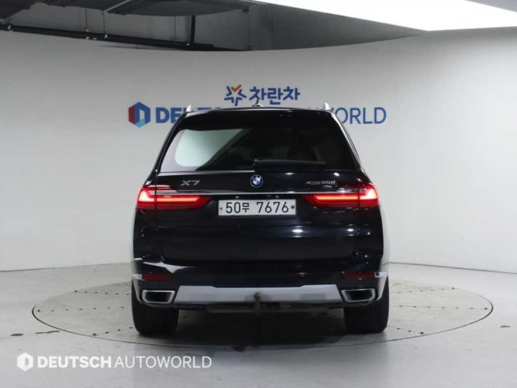 BMW X7 - Vista 4