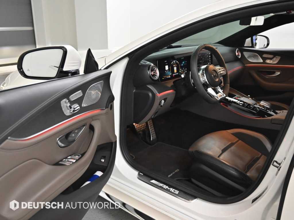 Mercedes Benz AMG GT - Vista 11