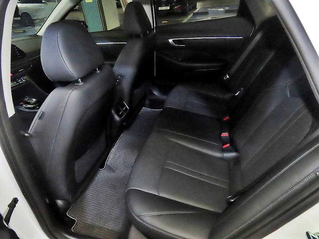 HYUNDAI Sonata - Vista 7