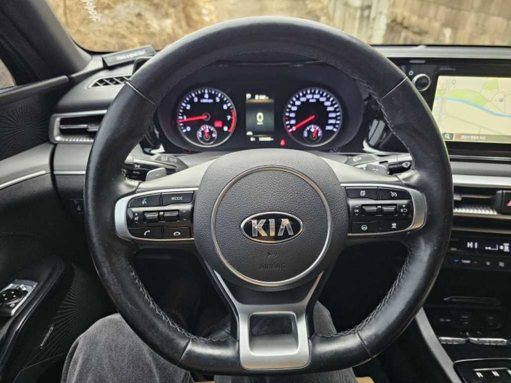 KIA K5 - Vista 7