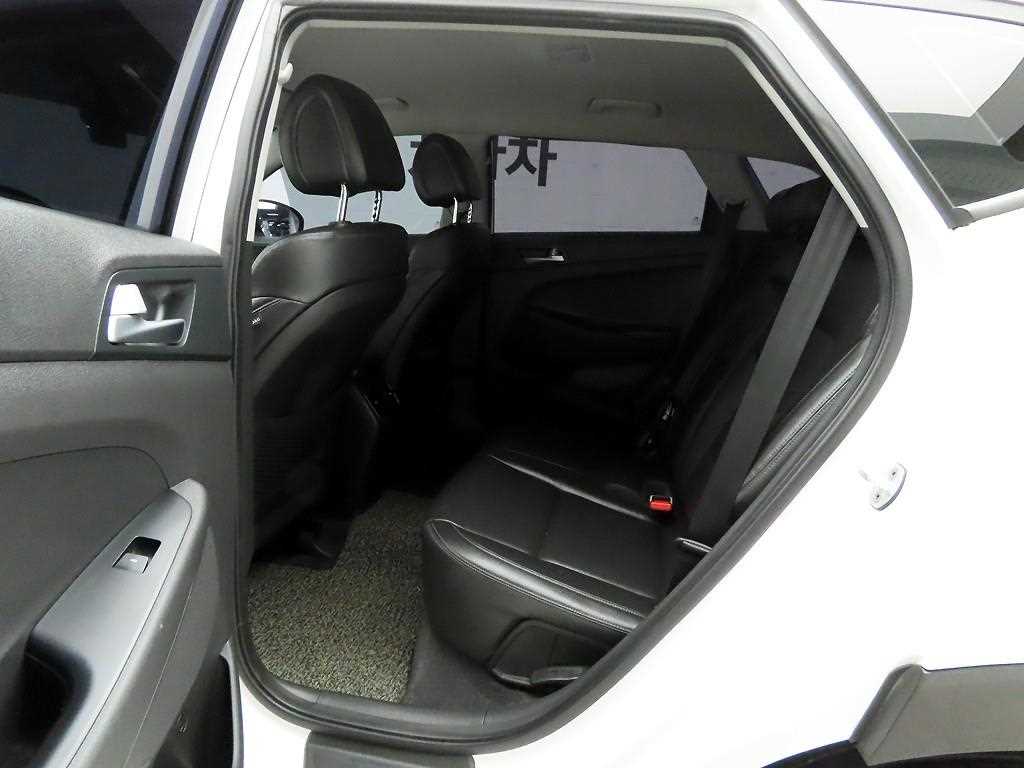 HYUNDAI Tucson 2016 Blanco - Importación desde Corea - HF Imports Iquique - Foto 13