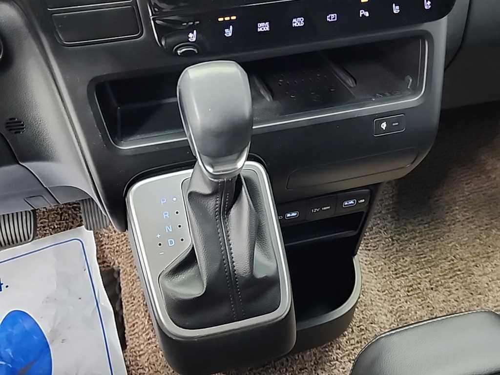 HYUNDAI Staria - Vista 8