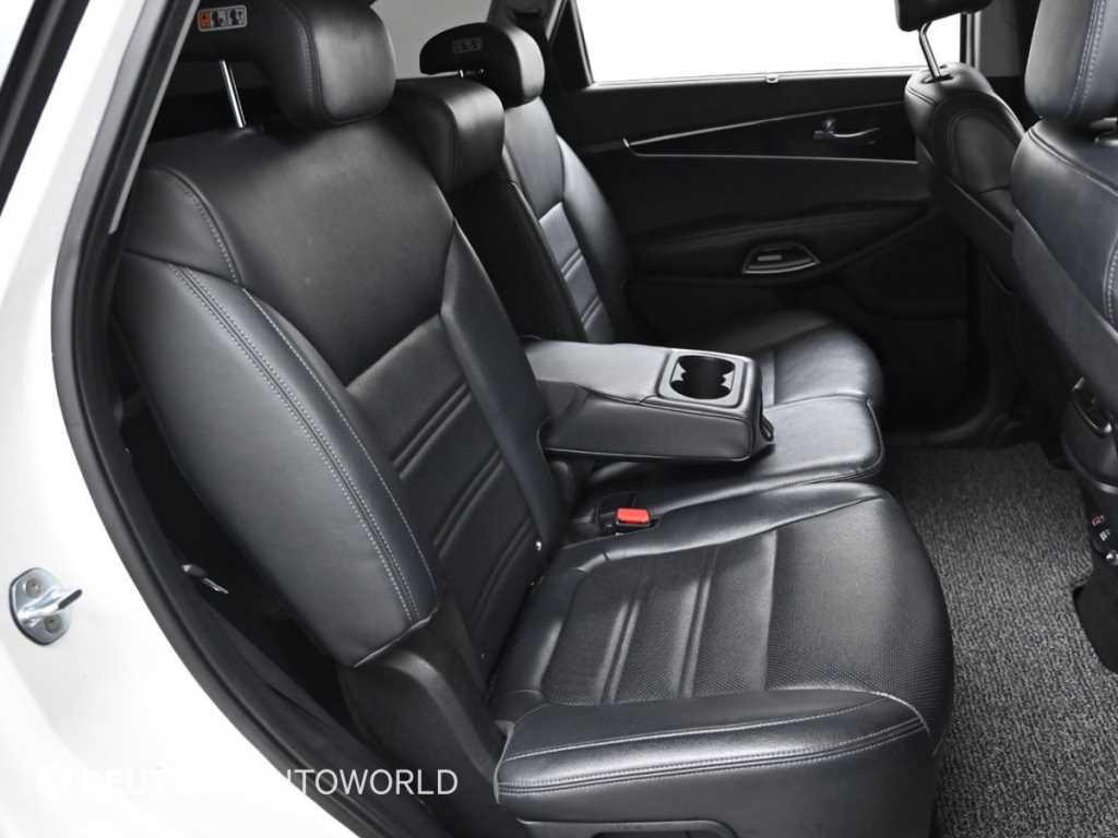 KIA Sorento - Vista 12