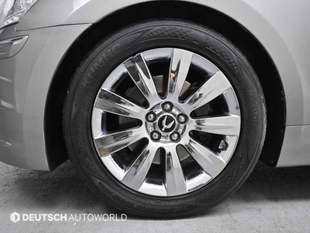 HYUNDAI Equus - Vista 5