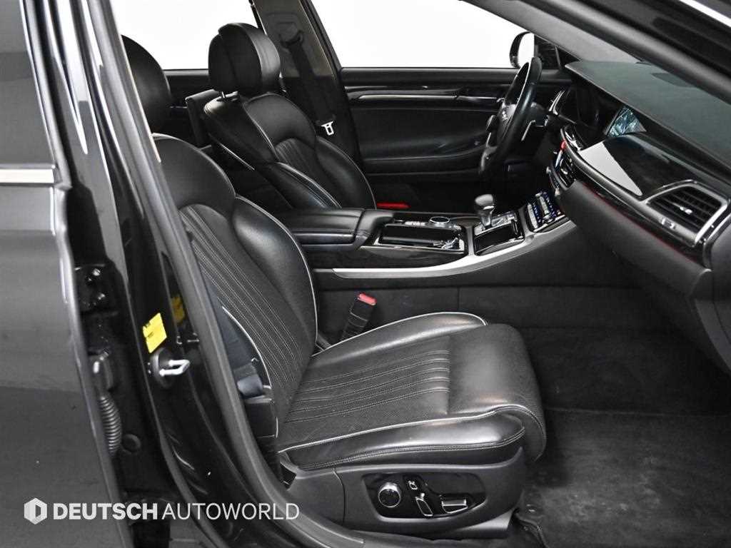 Genesis EQ900 - Vista 10