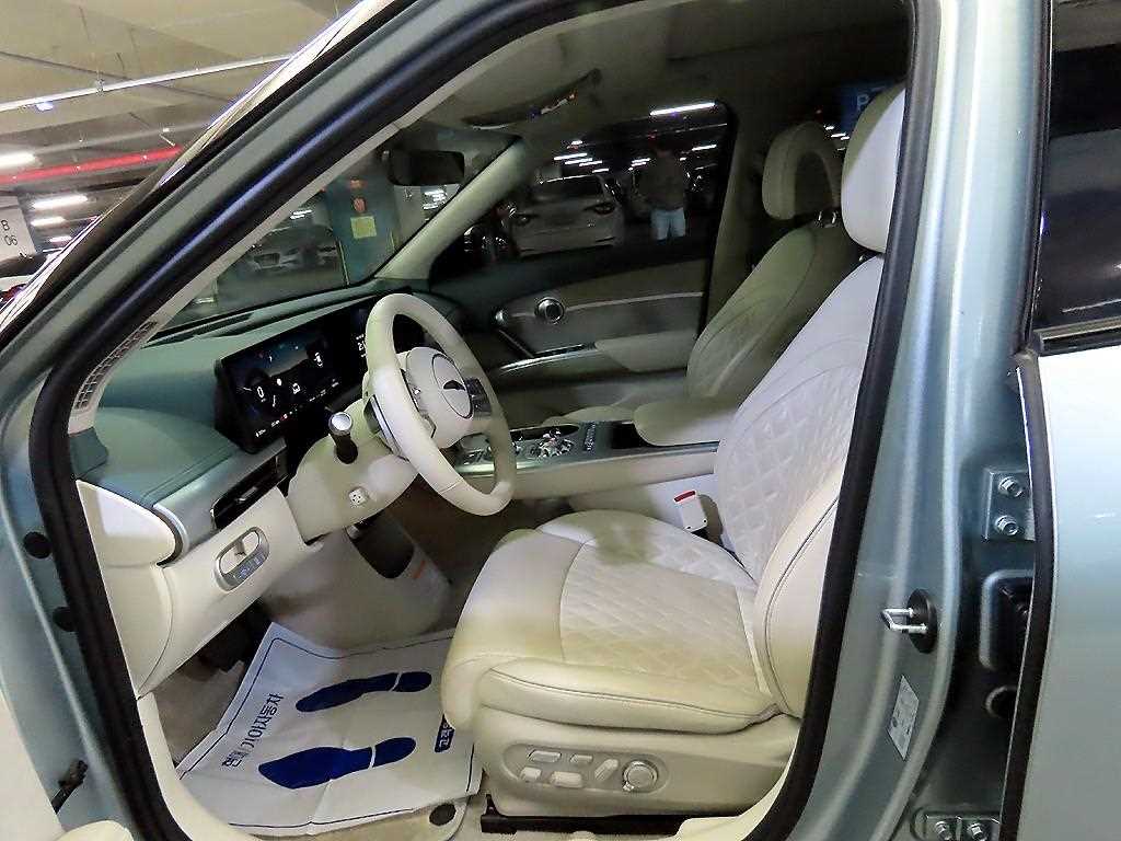 Genesis GV60 - Vista 6