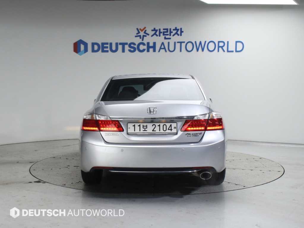 Honda Accord - Vista 4