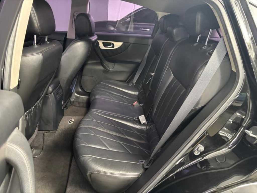 Infiniti FX - Vista 8