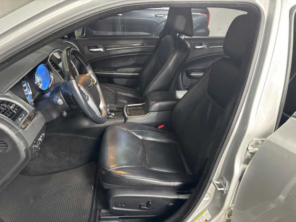 Chrysler 300C - Vista 7