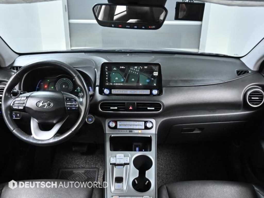 HYUNDAI Kona - Vista 4