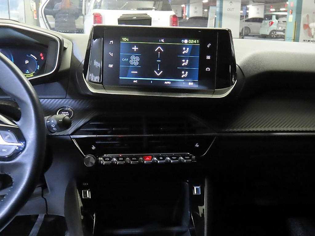 Peugeot 208 - Vista 11