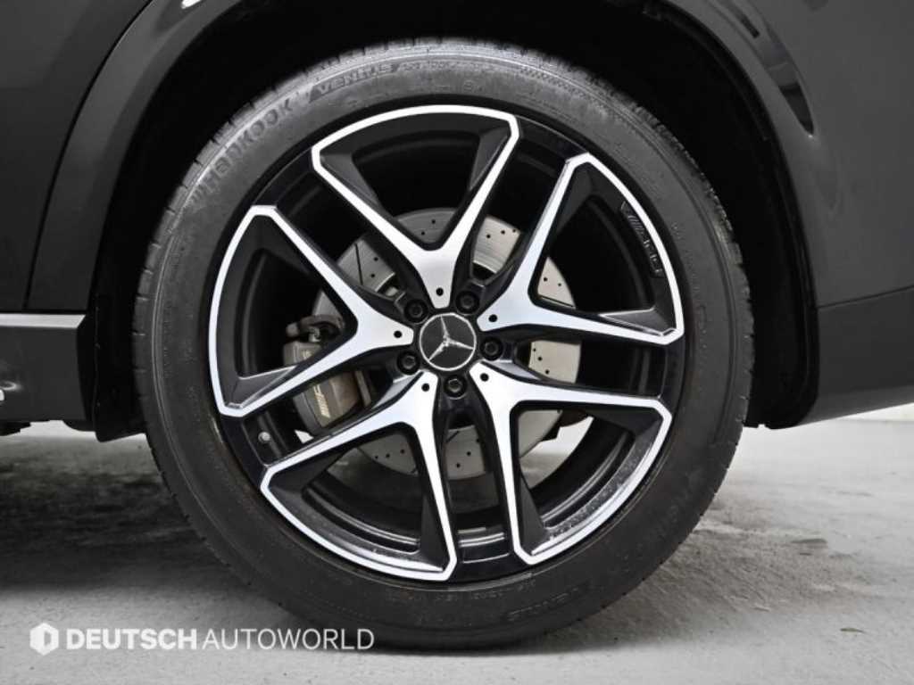 Mercedes Benz GLE Class - Vista 5