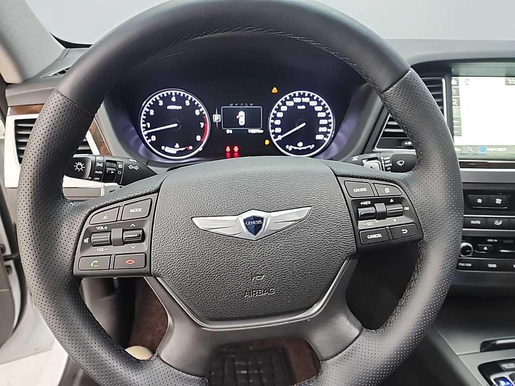 HYUNDAI Genesis - Vista 9