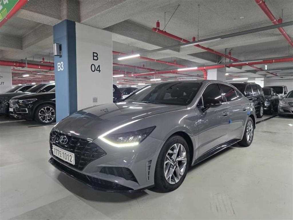 HYUNDAI Sonata - Vista 3