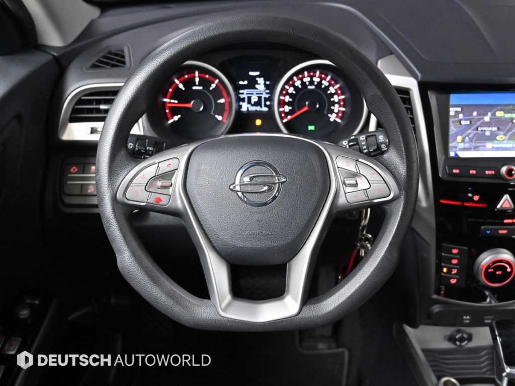 Ssangyong Tivoli 2019 Gris - Importación desde Corea - HF Imports Iquique - Foto 13