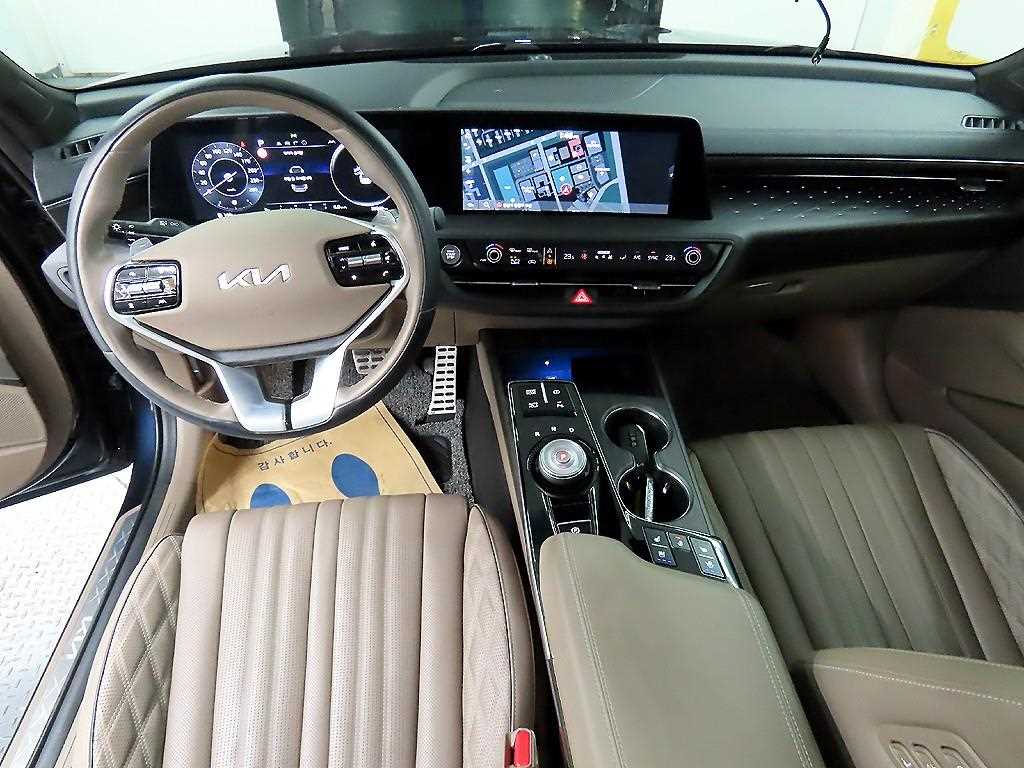 KIA K8 - Vista 7
