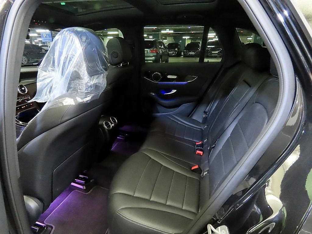 Mercedes Benz GLC Class - Vista 7