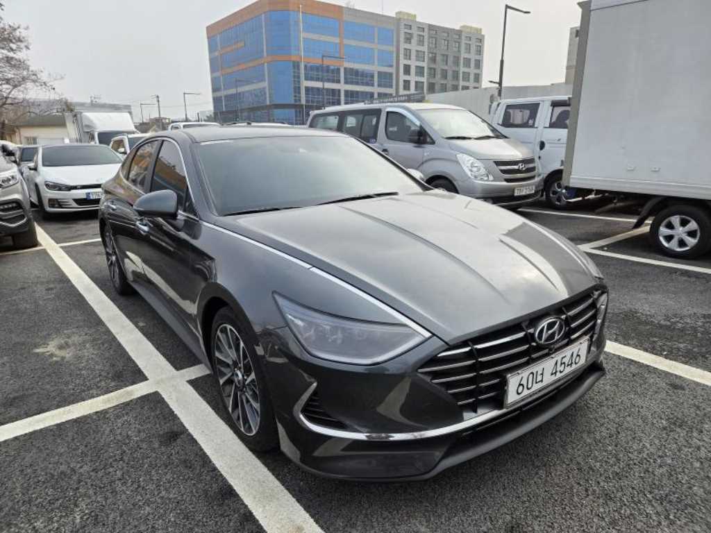 HYUNDAI Sonata - Vista 3