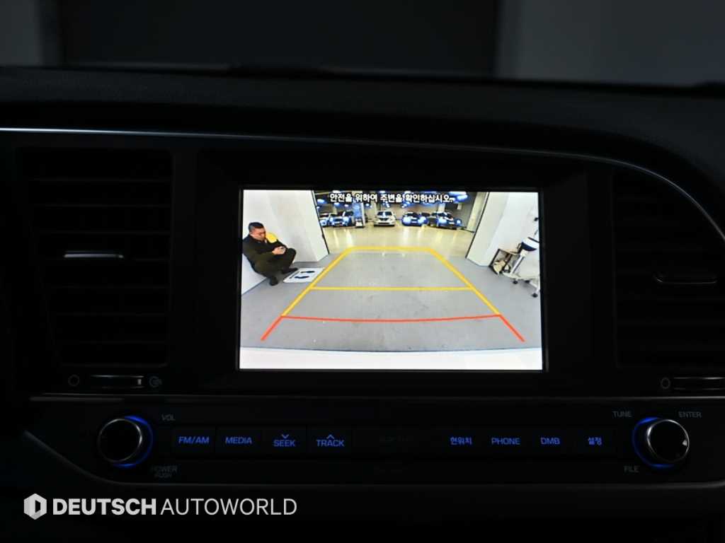 HYUNDAI Avante 2016 Blanco - Importación desde Corea - HF Imports Iquique - Foto 15