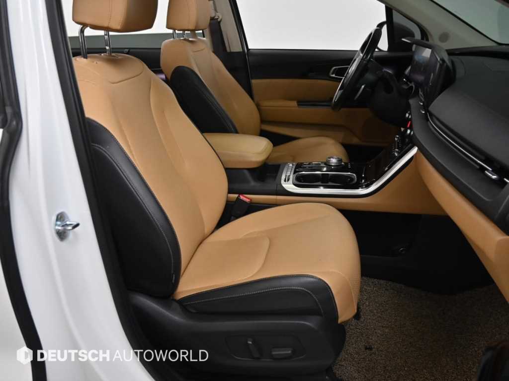 KIA Carnival - Vista 10