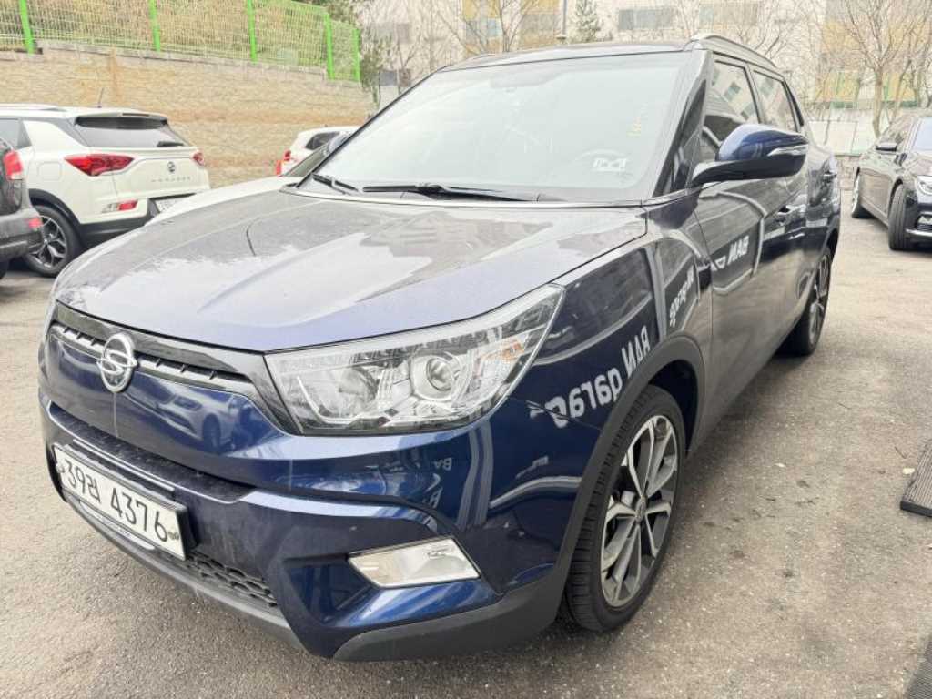 Ssangyong Tivoli - Vista 3