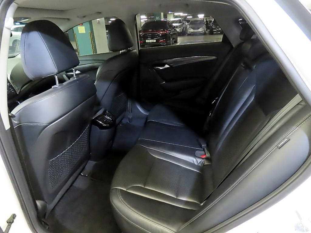 HYUNDAI i40 - Vista 6