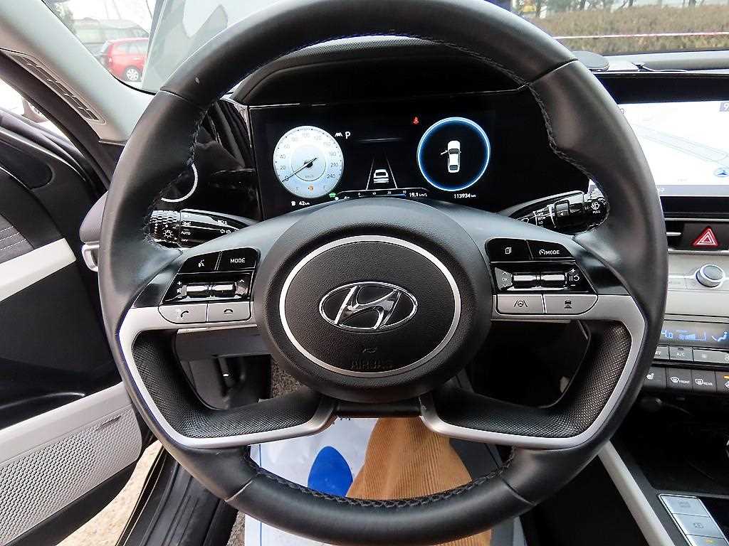 HYUNDAI Avante - Vista 8