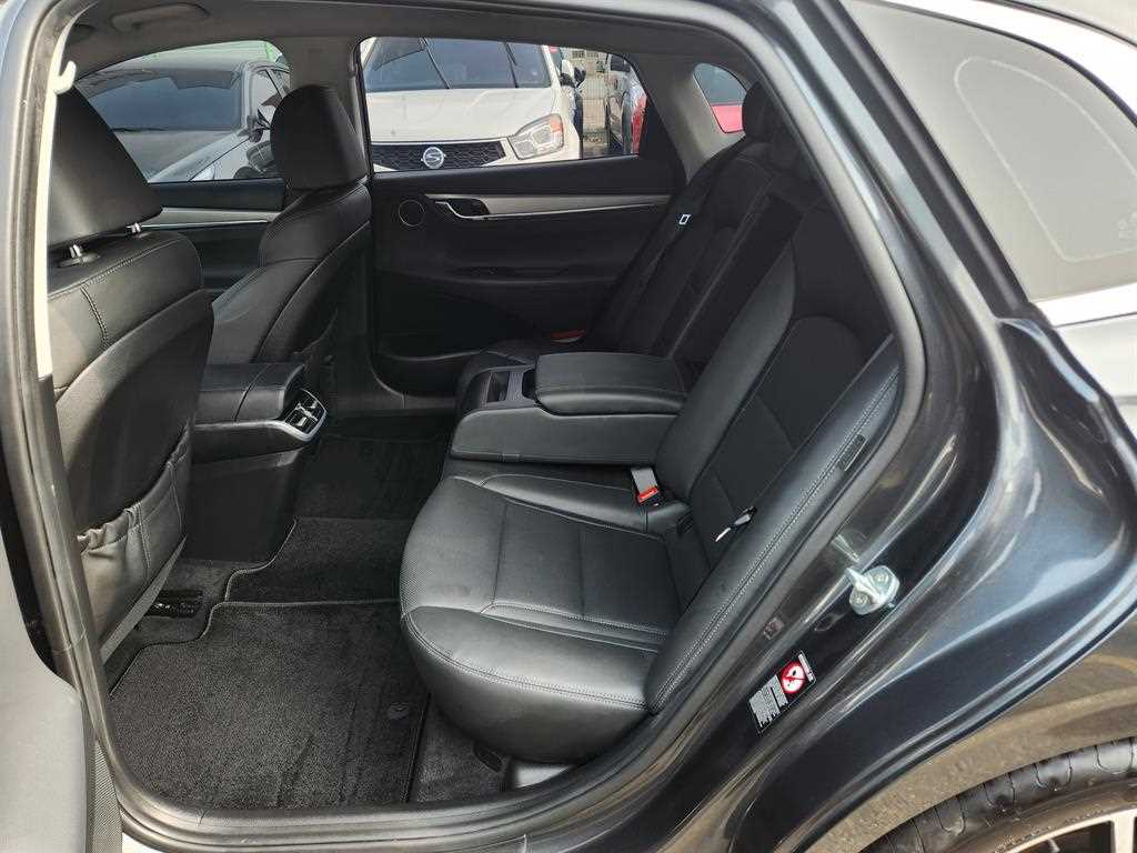 HYUNDAI Grandeur - Vista 8