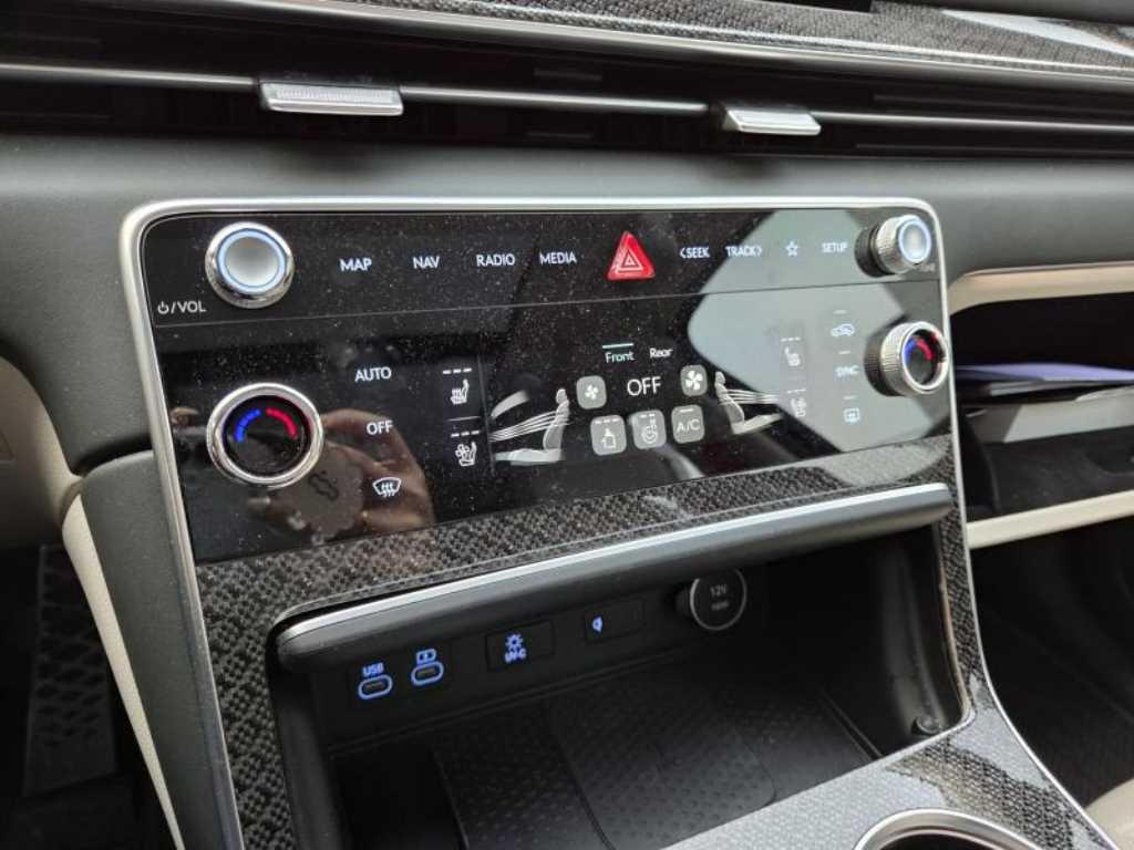 Genesis GV80 - Vista 8