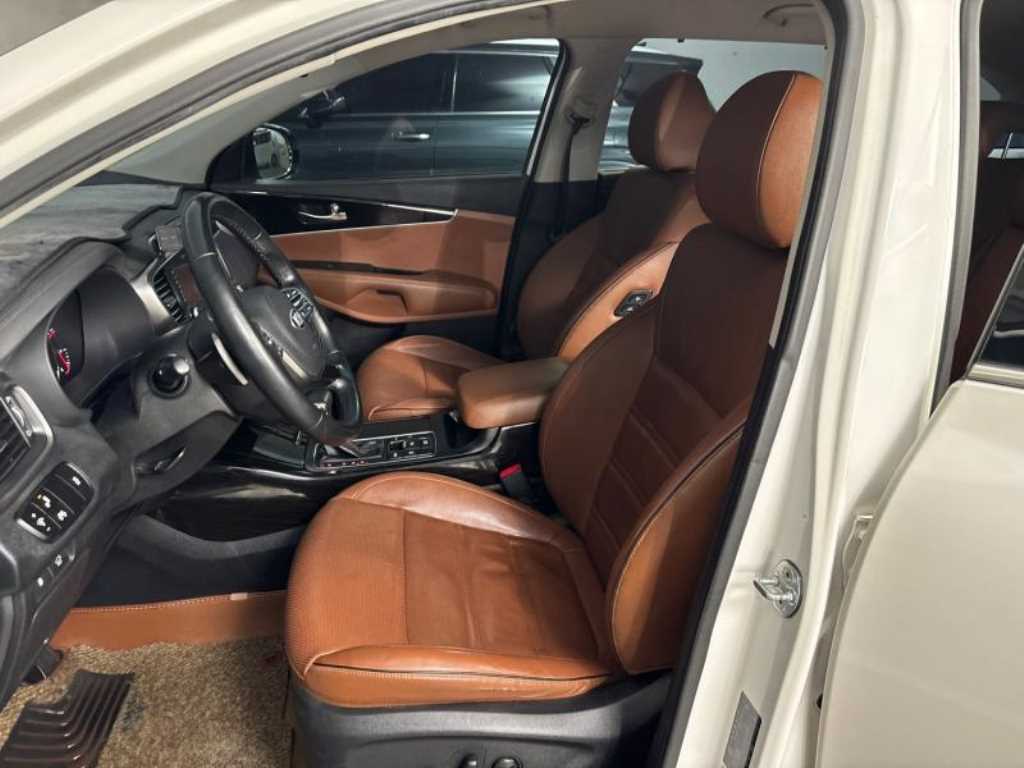 KIA Sorento - Vista 7