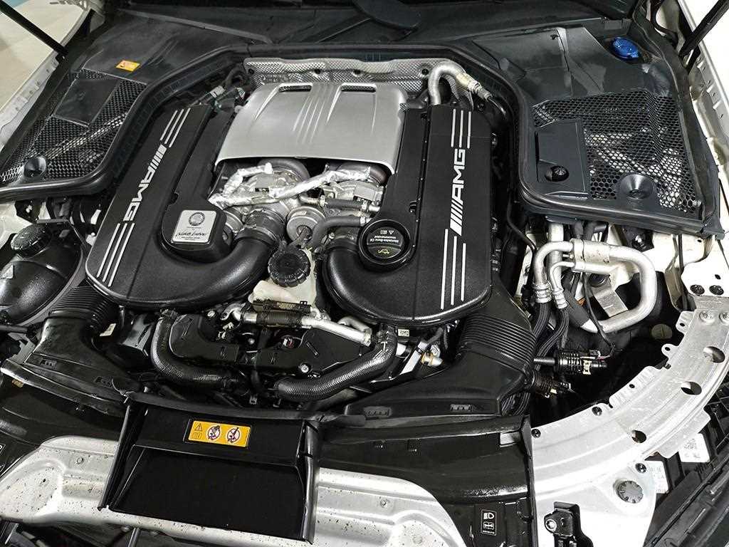 Mercedes Benz C Class 2016 Blanco - Importación desde Corea - HF Imports Iquique - Foto 19