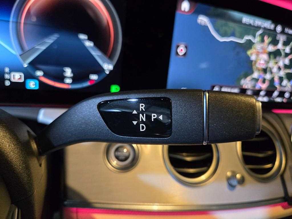 Mercedes Benz E class - Vista 11