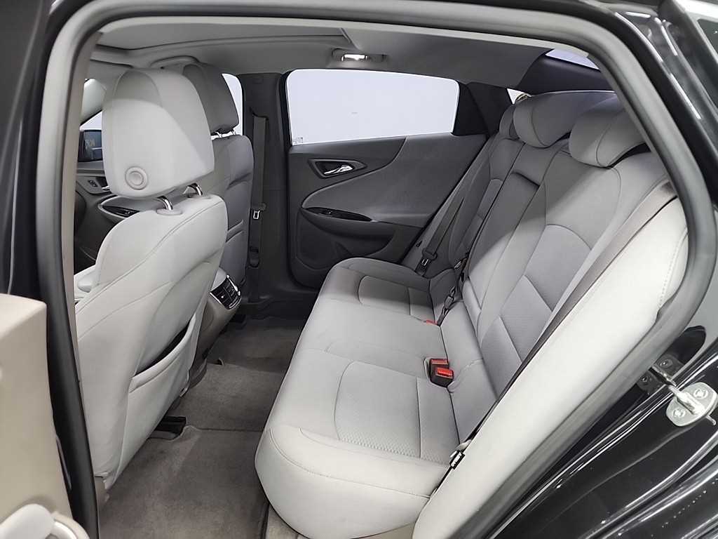 Chevrolet Malibu - Vista 11