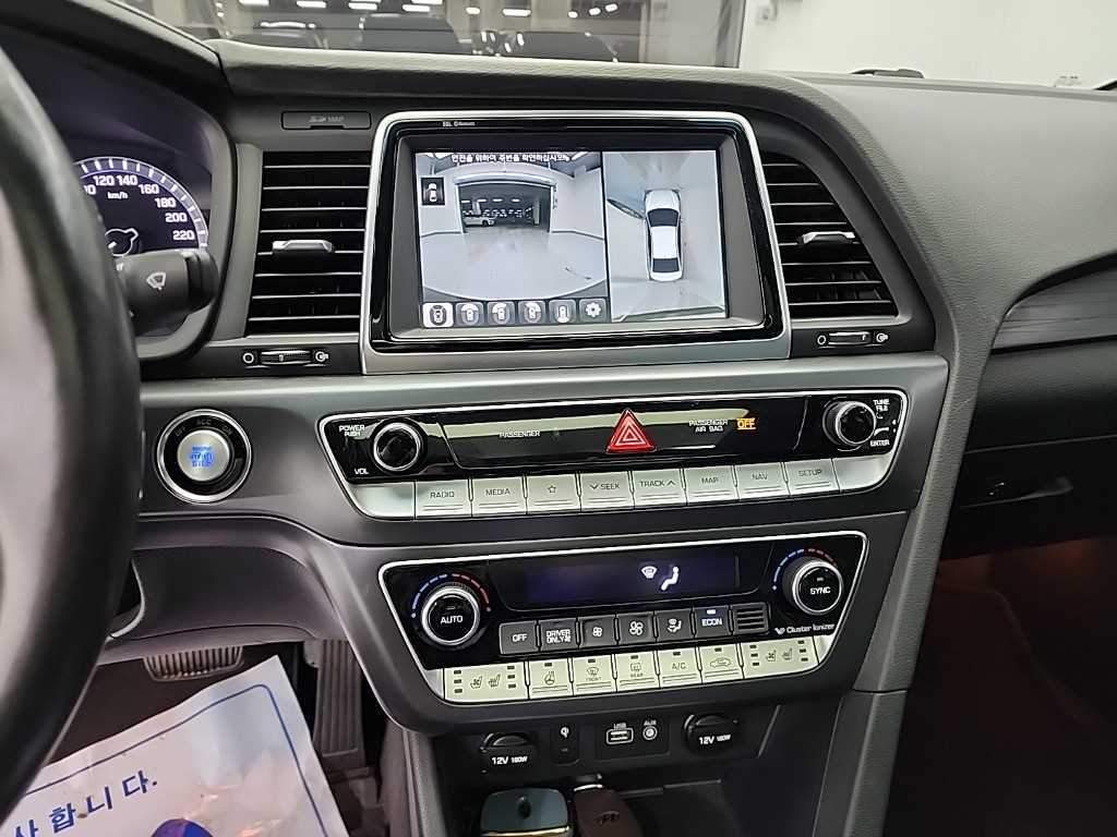 HYUNDAI Sonata - Vista 10