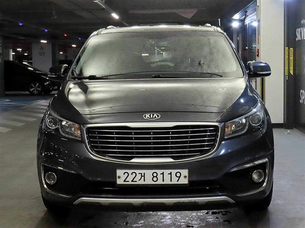 KIA Carnival - Vista 2