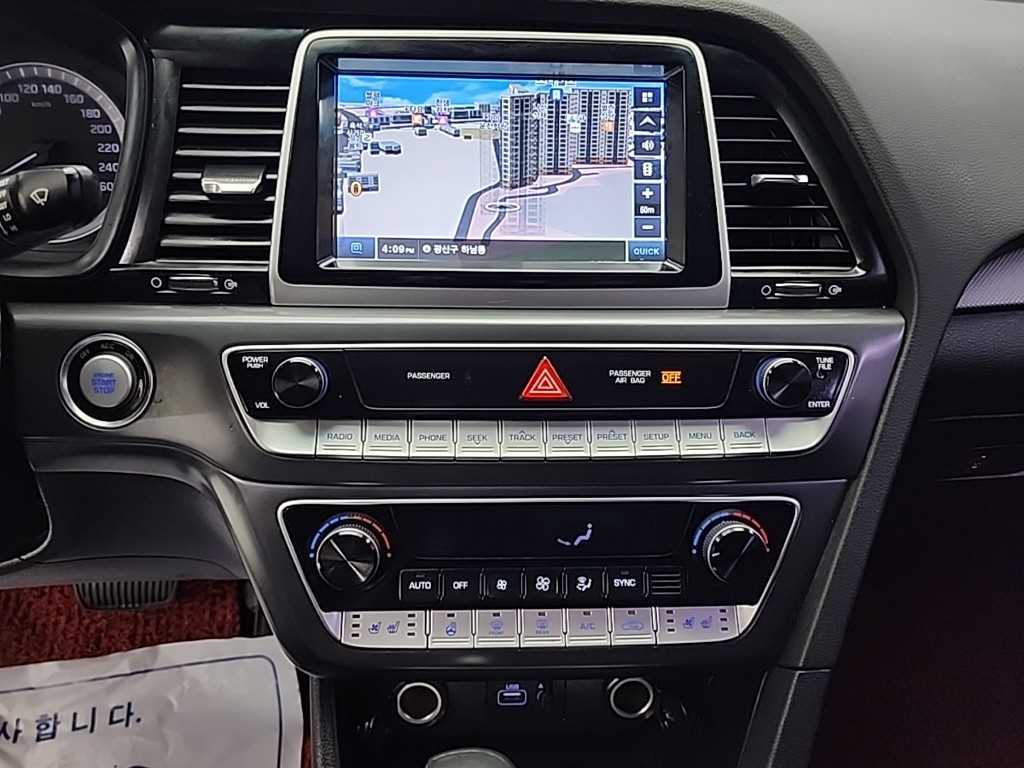 HYUNDAI Sonata - Vista 10