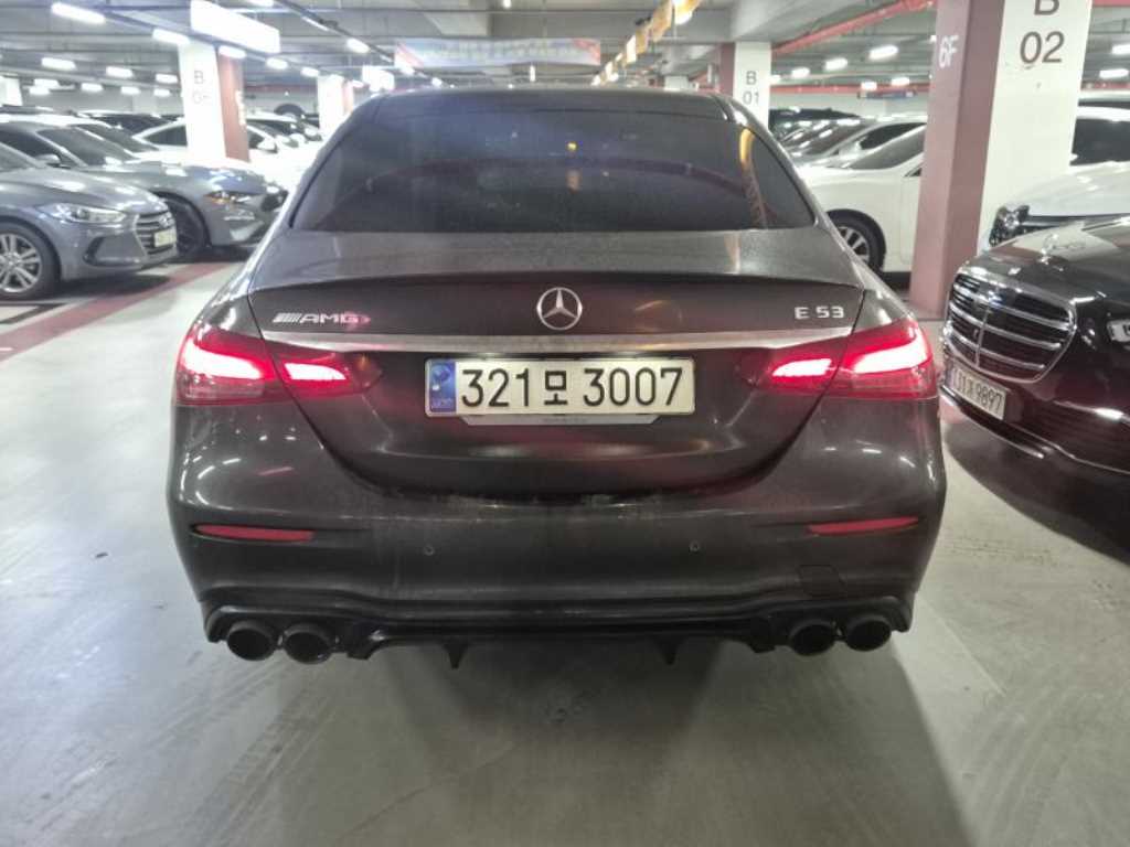 Mercedes Benz E class - Vista 7