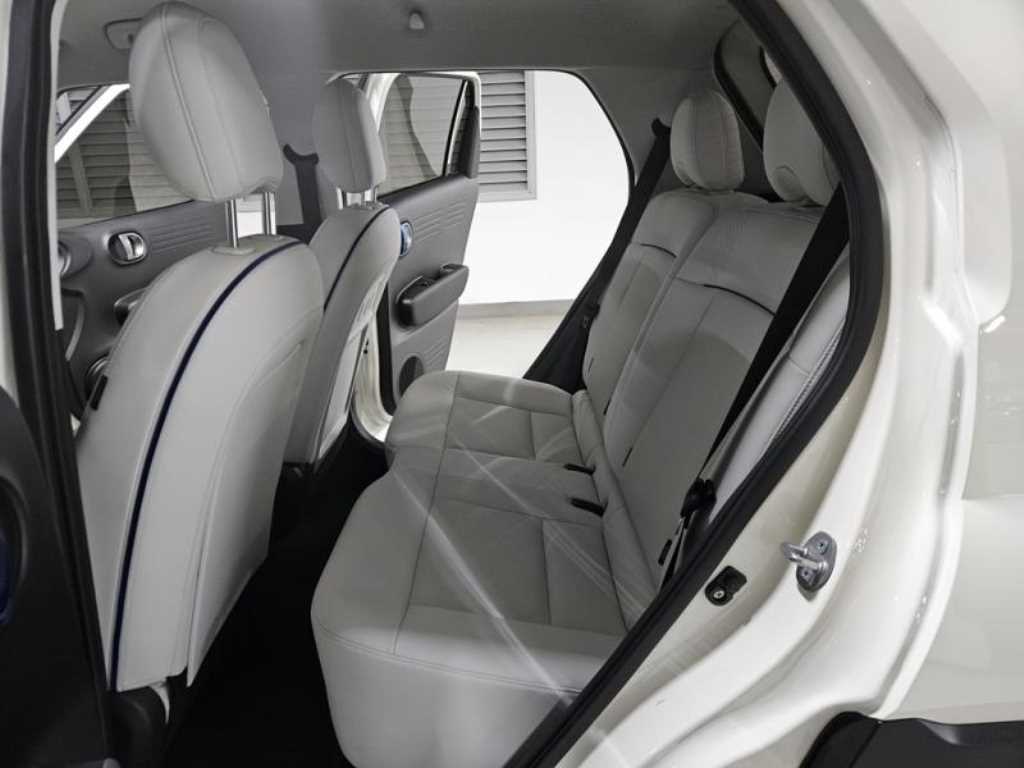 HYUNDAI Casper - Vista 8