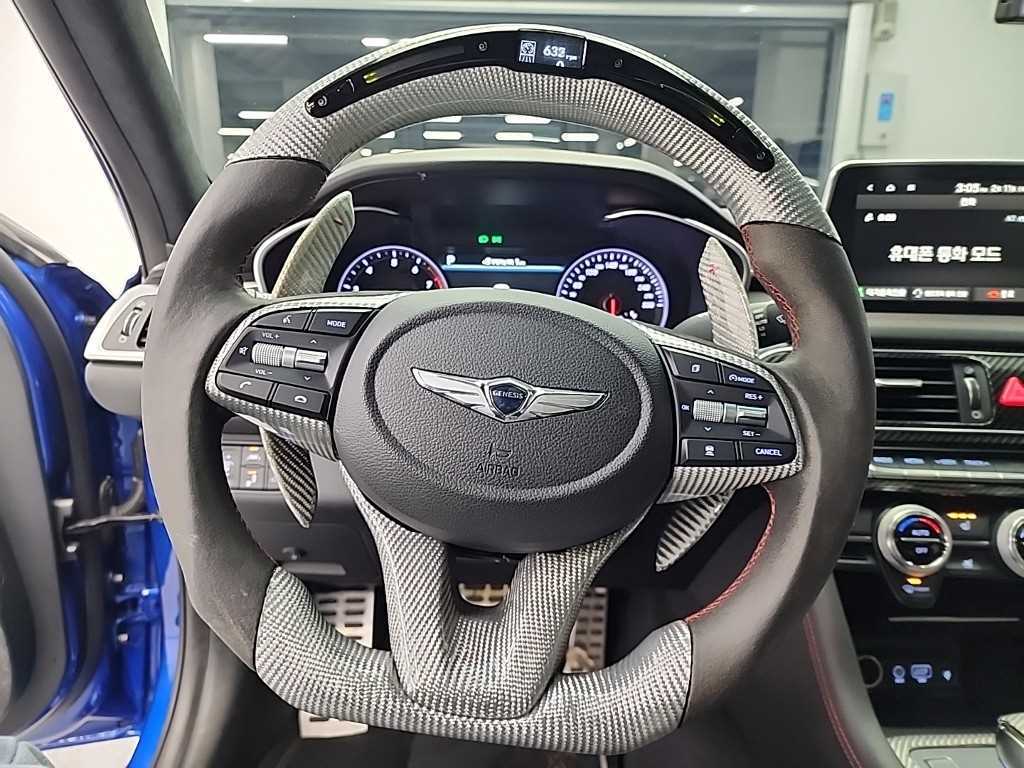 Genesis G70 - Vista 9