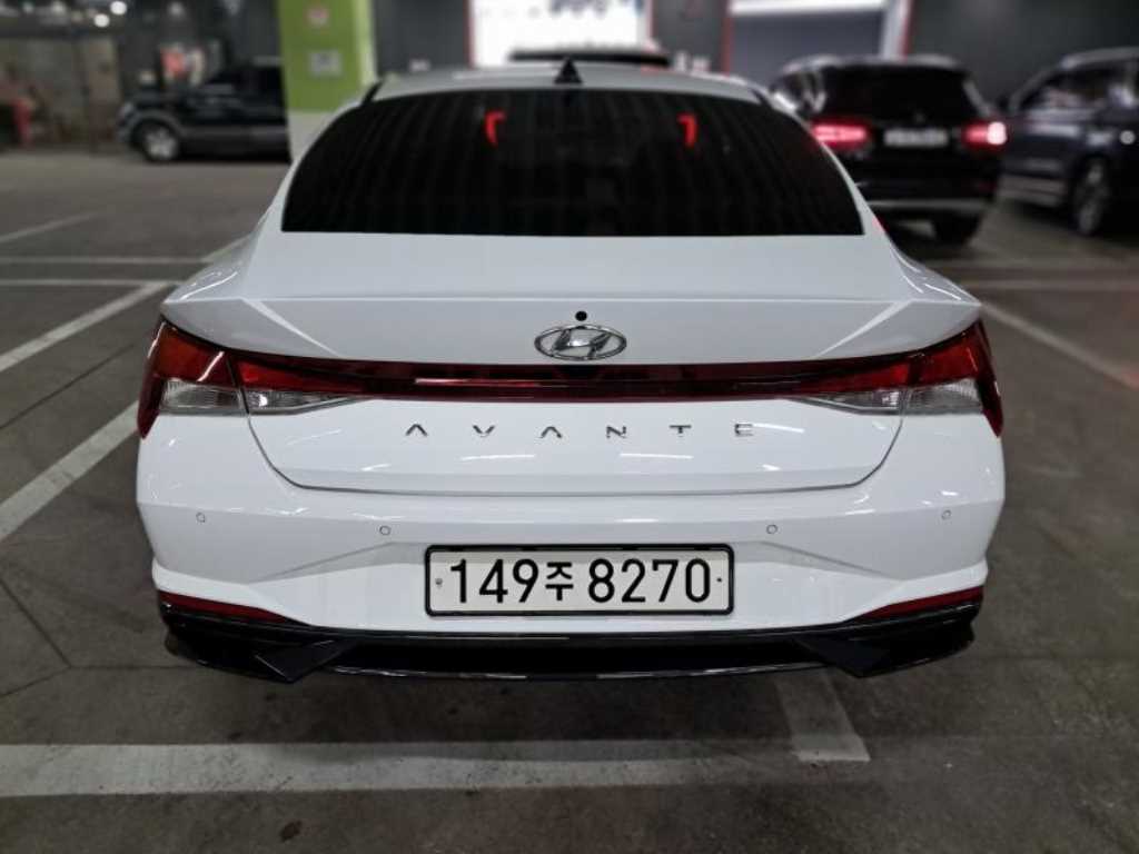 HYUNDAI Avante - Vista 4