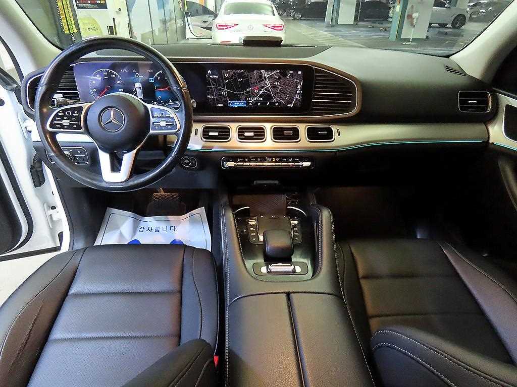 Mercedes Benz GLE Class - Vista 10