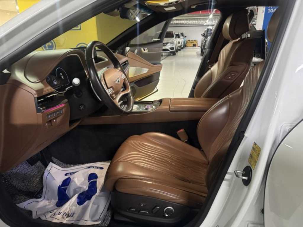 Genesis G80 - Vista 7