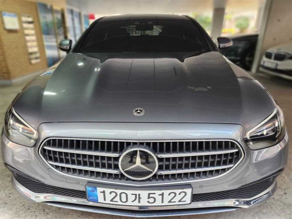 Mercedes Benz E class - Vista 2