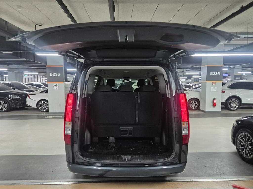 HYUNDAI Staria 2023 Gris - Importación desde Corea - HF Imports Iquique - Foto 19