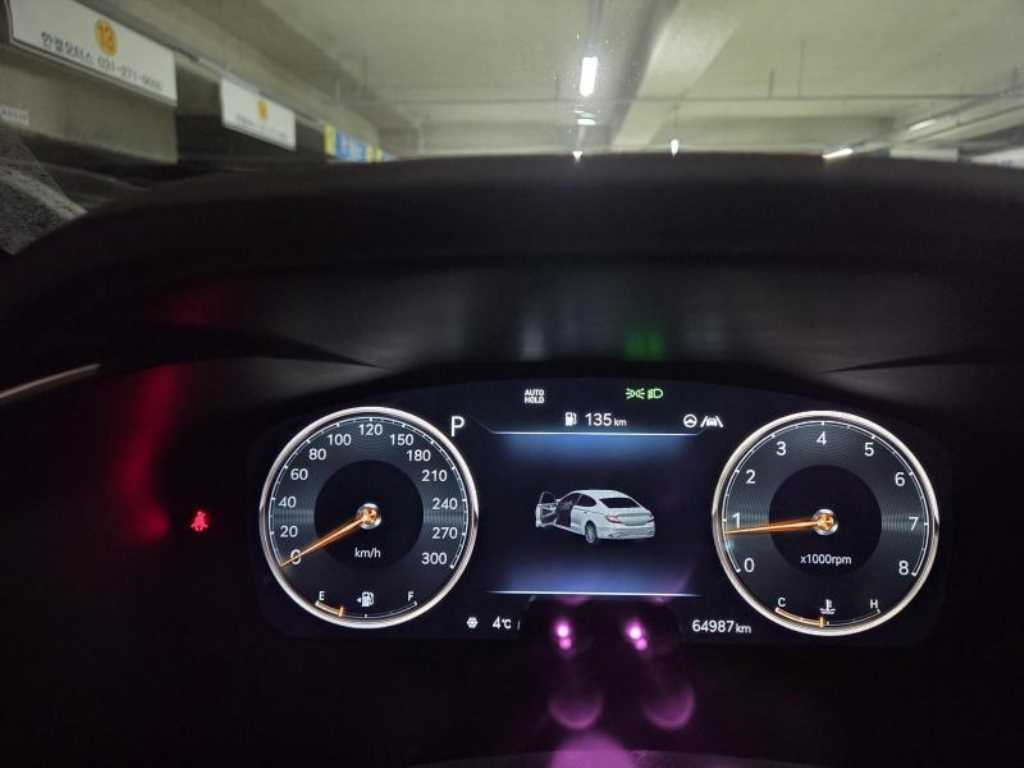 Genesis G70 - Vista 8