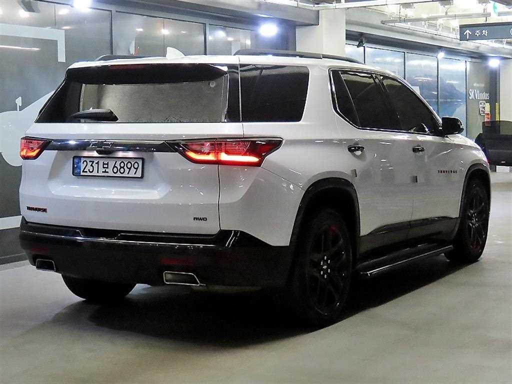 Chevrolet Travers - Vista 4