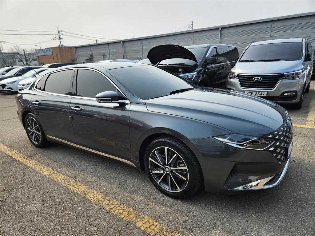 HYUNDAI Grandeur - Vista 6