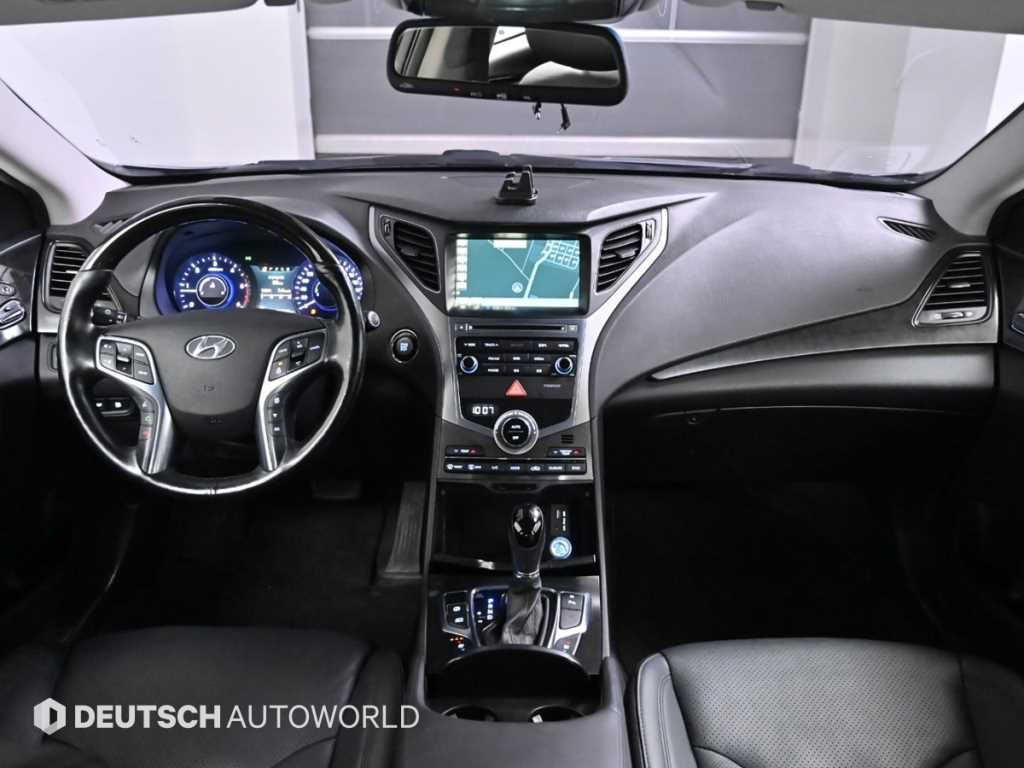 HYUNDAI Grandeur - Vista 7